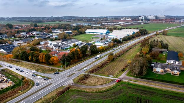 Problemerne opstår i t-krydset mellem Nøvlingvej og Hadsund Landevej. <i>Foto: Torben Hansen</i>