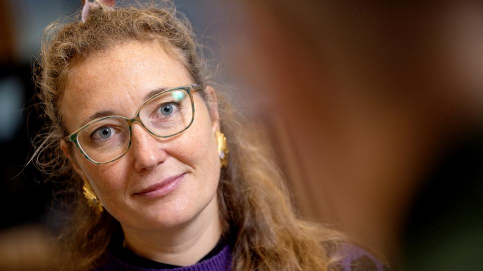 Det er hårdt at skulle acceptere, at man ikke kan blive forældre til et lille barn - en proces, som Nana Hyllested og hendes mand har været gennem og som er blevet til bogen "Nul", som er tænkt som en støtte til andre, der skal gennem samme proces. <i>Foto: Lars Pauli</i>