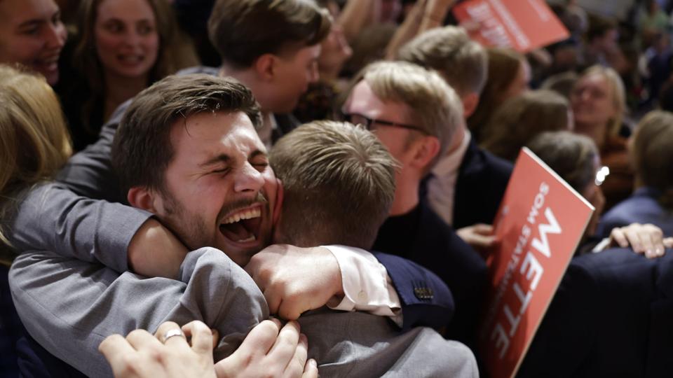 Der er høj stemning hos Socialdemokratiet, efter at det står klart, at partiet går frem. <i>Nikolai Linares/Ritzau Scanpix</i>