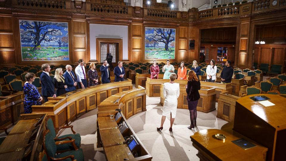 Som det sidste på valgaftenen 1. november mødtes partiledere traditionen tro til debat på Christiansborg i København. <i>Bo Amstrup/Ritzau Scanpix</i>