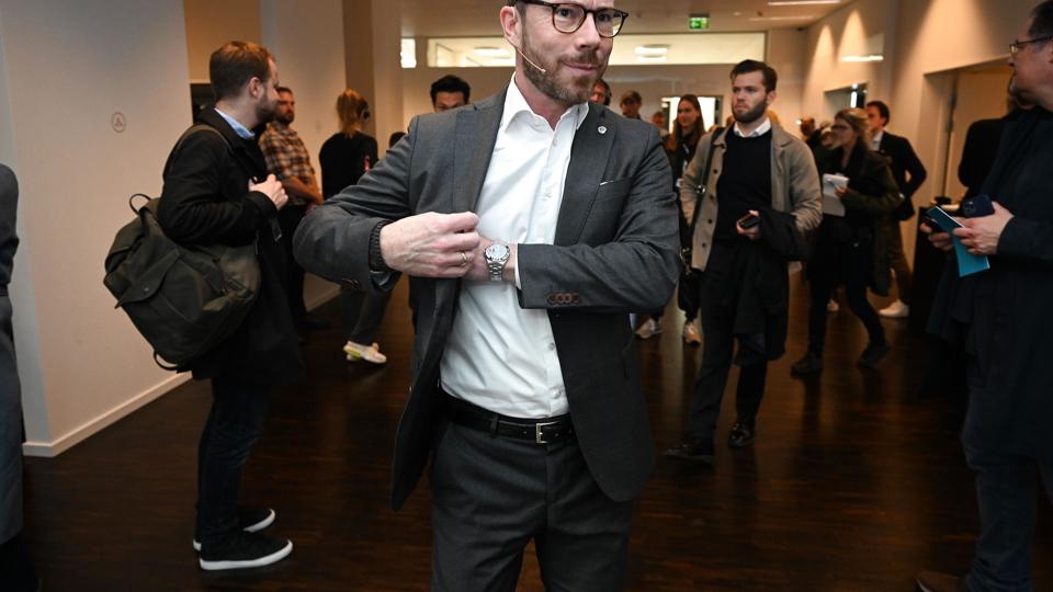 Venstres formand, Jakob Ellemann-Jensen, ankommer til Publicistklubbens partilederdebat onsdag i Industriens Hus i København. <i>Philip Davali/Ritzau Scanpix</i>