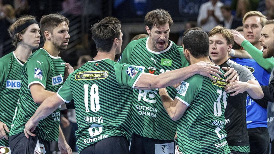 Hans Lindberg (med nummer 18) bliver fra næste sæson skiftet ud med færøske Hkun West av Teigum. (Arkivfoto). <i>Andreas Gora/Ritzau Scanpix</i>