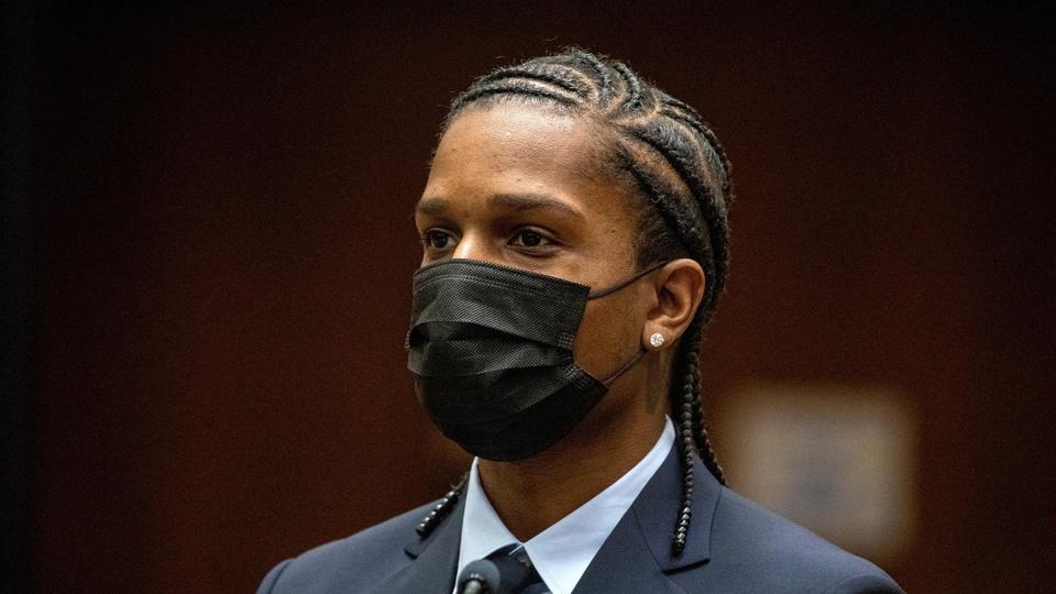 Rakim Meyers, også kendt som Asap Rocky, ved den første høring om skudepisoden tilbage i august. <i>Pool/Reuters</i>