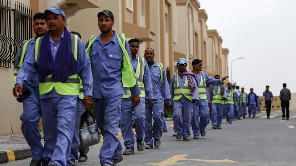 I 2021 skrev den britiske avis The Guardian, at 6500 migrantarbejdere fra blandt andet Nepal, Indien, Pakistan, Sri Lanka og Bangladesh havde mistet livet i Qatar, siden landet blev tildelt VM-værtskabet. (Arkivfoto). <i>Marwan Naamani/Ritzau Scanpix</i>