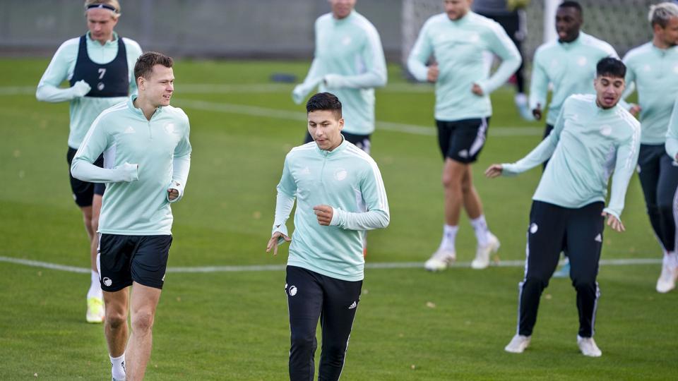 FC København-teenageren Roony Bardghji (i midten) har fået en startplads for første gang i Champions League. Han starter inde mod Dortmund. <i>Liselotte Sabroe/Ritzau Scanpix</i>