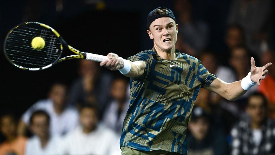 Holger Rune fortsatte sin flyvende stil med en sejr i to sæt over Andrey Rublev. <i>Christophe Archambault/Ritzau Scanpix</i>