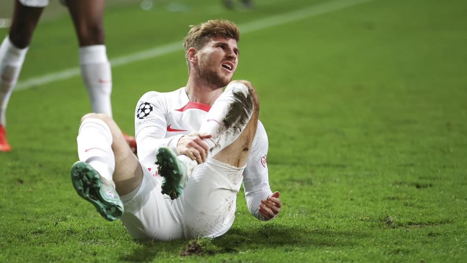 Timo Werner måtte lade sig udskifte små 20 minutter inde i RB Leipzigs kamp mod Shakhtar Donetsk onsdag. <i>Jan Woitas/Ritzau Scanpix</i>
