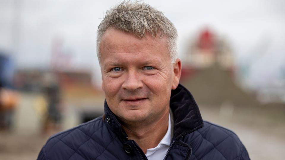 Direktør for Frederikshavn Havn, Mikkel Seedorf Sørensen konstaterer at havnens tålmodighed med terminal-byggeriet er brugt op. <i>Foto: Martél Andersen</i>
