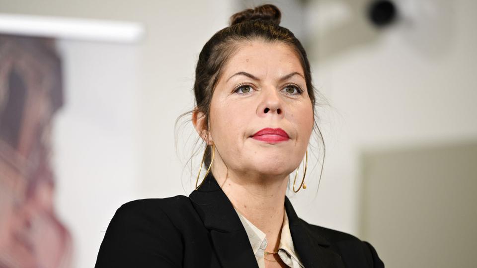 Alternativet kæmper for, at der efter valget dannes en regering, der baserer sig på et rød-grønt flertal. Men partiets leder, Franciska Rosenkilde, udelukker ikke noget, siger hun efter første forhandlingsmøde med fungerende statsminister Mette Frederiksen (S) fredag. (Arkivfoto). <i>Philip Davali/Ritzau Scanpix</i>