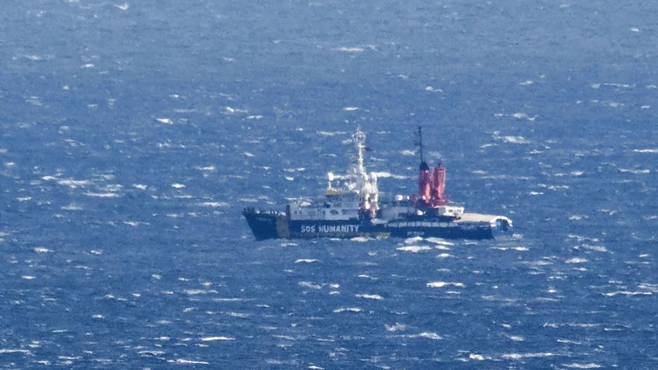 De italienske myndigheder har givet tilladelse til, at en stor del af de ombordværende migranter på det tyske redningsfartøj "SOS Húmanity 1" kan komme i land. <i>Salvatore Cavalli/Ritzau Scanpix</i>