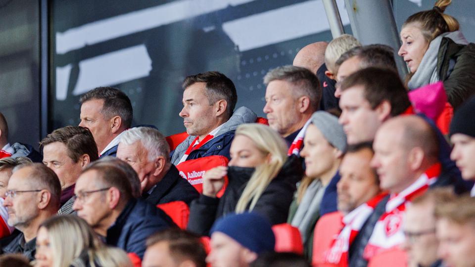 AaB-direktør Thomas Bælum (i midten) får til foråret selskab på Aalborg Portland Park af Morten Majdall Petersen. <i>Arkivfoto: Henrik Bo</i>