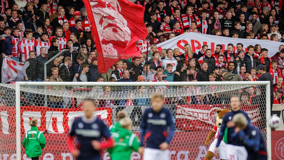 En af verdens største klubber havde en repræsentant på plads til AaB's træningskamp mod FC Fredericia. <i>Arkivfoto: Henrik Bo</i>