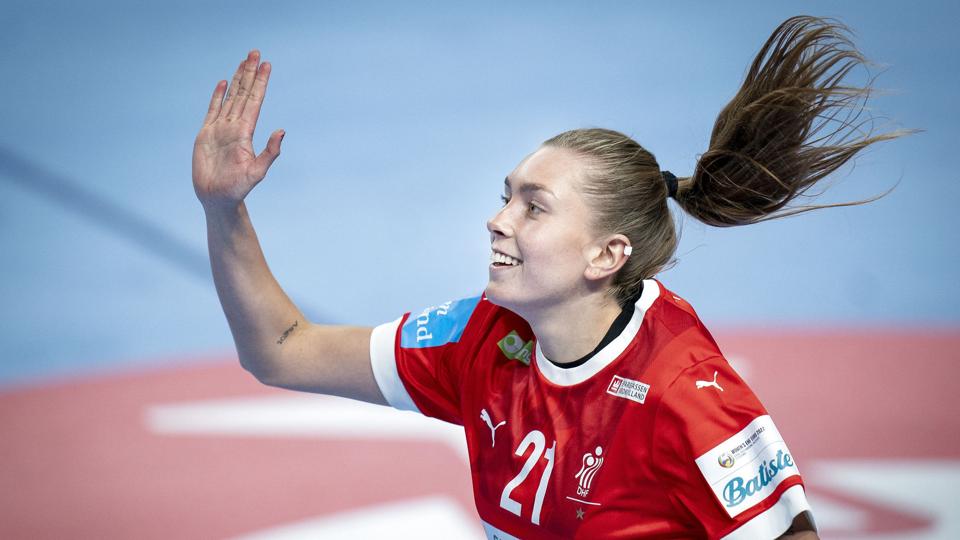 Andrea Hansen fik sine første minutter ved EM søndag, og hun bød ind med tre mål på fire forsøg i anden halvleg. <i>Liselotte Sabroe/Ritzau Scanpix</i>