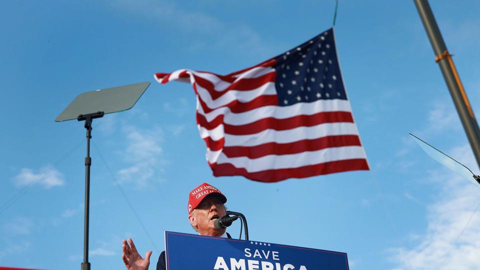 I Miami i Florida deltog ekspræsident Donald Trump i et vælgermøde for at støtte Florida-senator Marco Rubio frem mod midtvejsvalget på tirsdag. <i>Joe Raedle/Ritzau Scanpix</i>