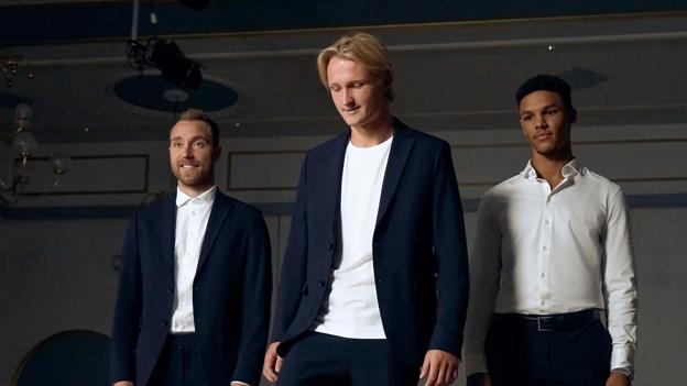 Landsholdsspillerne i nordjysk outfit. <i>Foto: DBU</i>