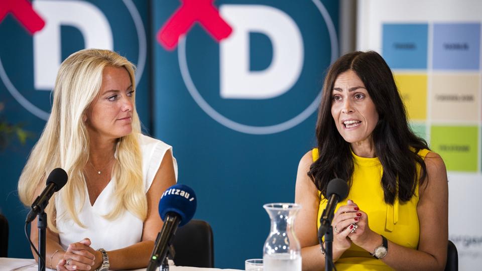 Mette Thiesen (th.) er fortid i Nye Borgerlige. (Arkivfoto). <i>Martin Sylvest/Ritzau Scanpix</i>