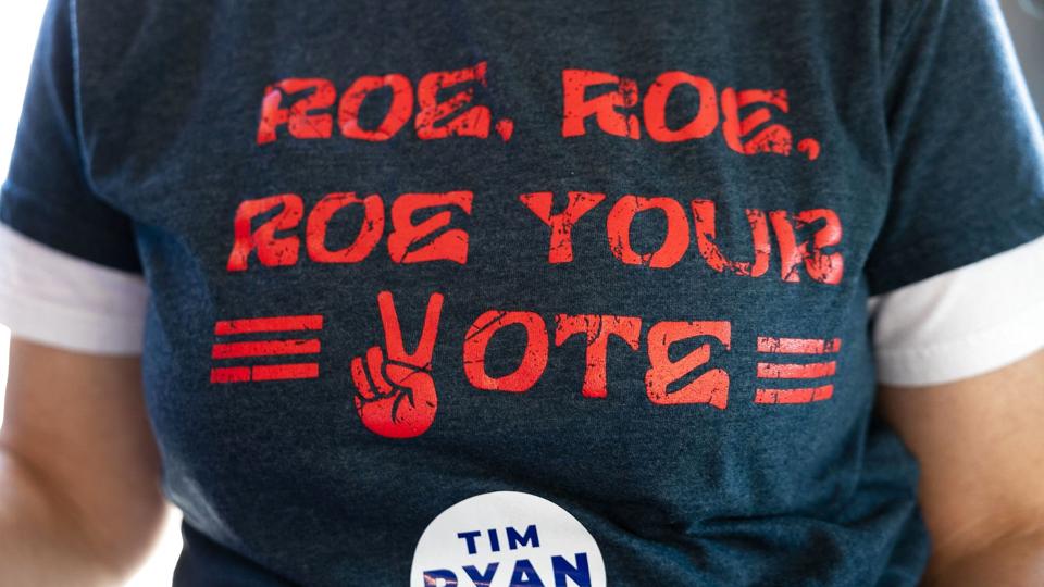 Den amerikanske højesteret omgjorde i juni dommen "Roe mod Wade" fra 1973. Dermed har en lang række delstater kunnet indføre abortforbud i forskellige afskygninger. Det har skabt stor utilfredshed hos nogle vælgere. (Arkivfoto). <i>Megan Jelinger/Ritzau Scanpix</i>