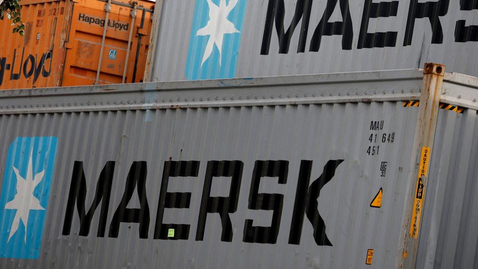 Danske skibscontainere er ikke alene medvirkende til at sende danske varer til udlandet. Søtransport er i sig selv med til at hæve eksporten, når udenlandske selskaber betaler danske rederier for at fragte varer. (Arkivfoto). <i>Albert Gea/Reuters</i>