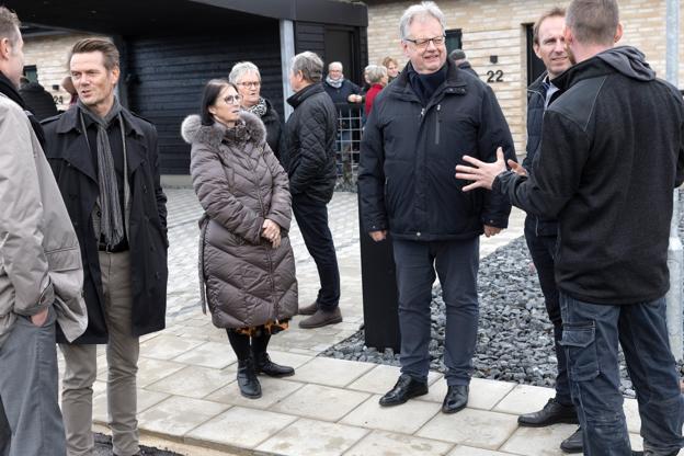 Borgmester Mogens Chr. Gade (V) fik en snak med kommende beboere og bygherren Jakob Sønderstrup Røge, der ejer Jakobi Ejendomme i Aalborg Øst.