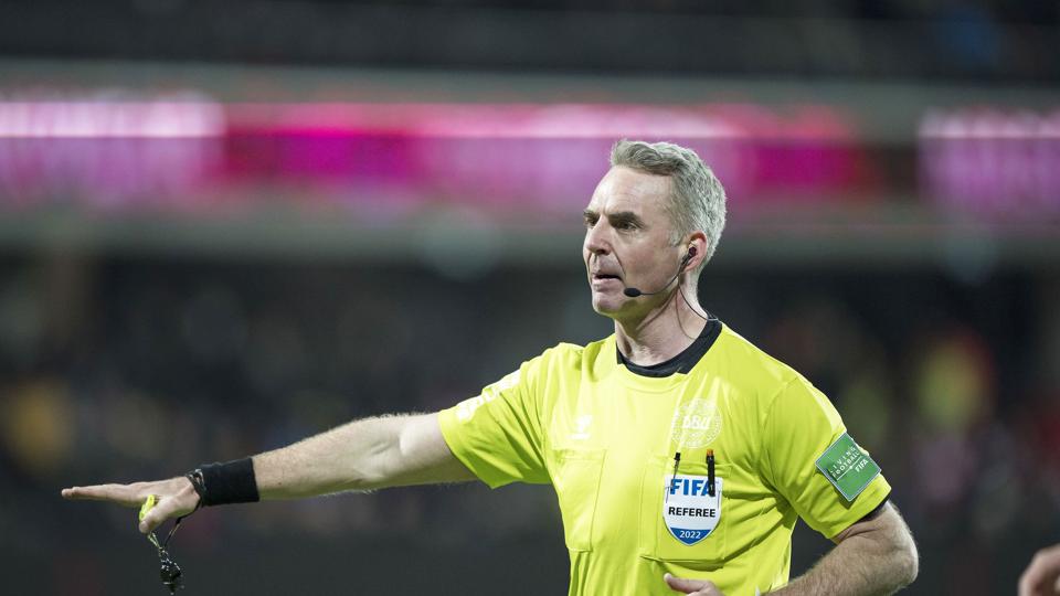Det kommer ikke til at få betydning for Dansk Boldspil-Unions (DBU) aftale med det græske fodboldforbund om at sende dommere til højrisikokampe, at Olympiakos har sendt videomateriale af Jakob Kehlets dommerpræstation til Uefa. (Arkivfoto). <i>Bo Amstrup/Ritzau Scanpix</i>