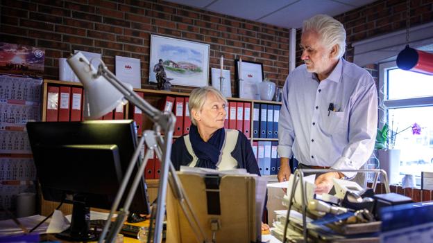 Reka i Aars er god til at holde på sine medarbejdere. Rekorden - efter Christian Larsen - har regnskabschef Åse Viderup, der fejrede 40 års jubilæum den 1. november. <i>Foto: Torben Hansen</i>