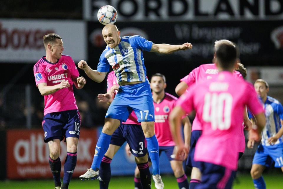 Laurits Bust, der her er i aktion i efterårets pokalkamp mod FC København, forlader Thisted FC til fordel for Næstved. <i>Arkivfoto: Henrik Bo</i>
