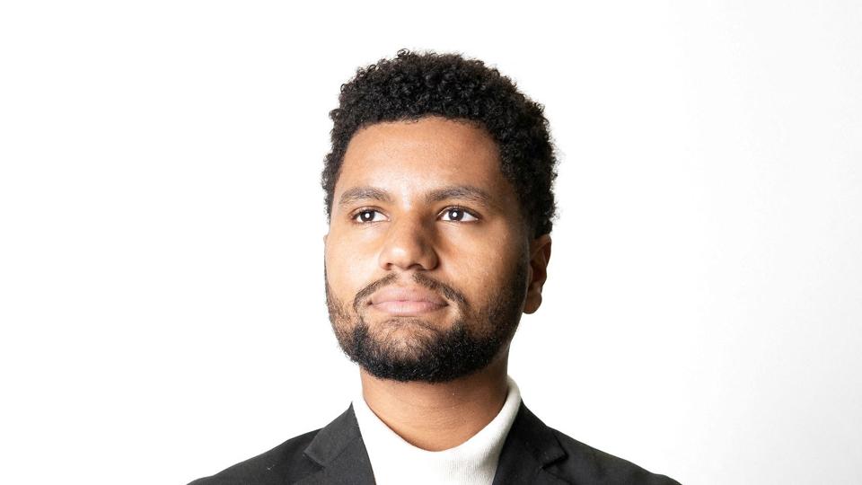 25-årige demokratiske Maxwell Frost arbejdede før sit kandidatur som Uber-chauffør. (Arkivfoto). <i>Maxwell Alejandro Frost/Reuters</i>