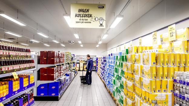 Der er ingen energislugende kølediske, og det betyder at en række basisvarer kan sælges billigere. <i>Foto: Torben Hansen</i>
