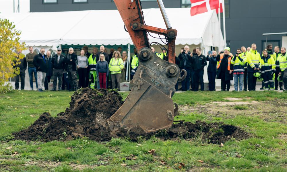 Første officielle spadestik 9. november 2022 på Bioofs milliarddyre udbygninsplan. Første officielle spadestik 9. november 2022 på Bioofs milliarddyre udbygninsplan.