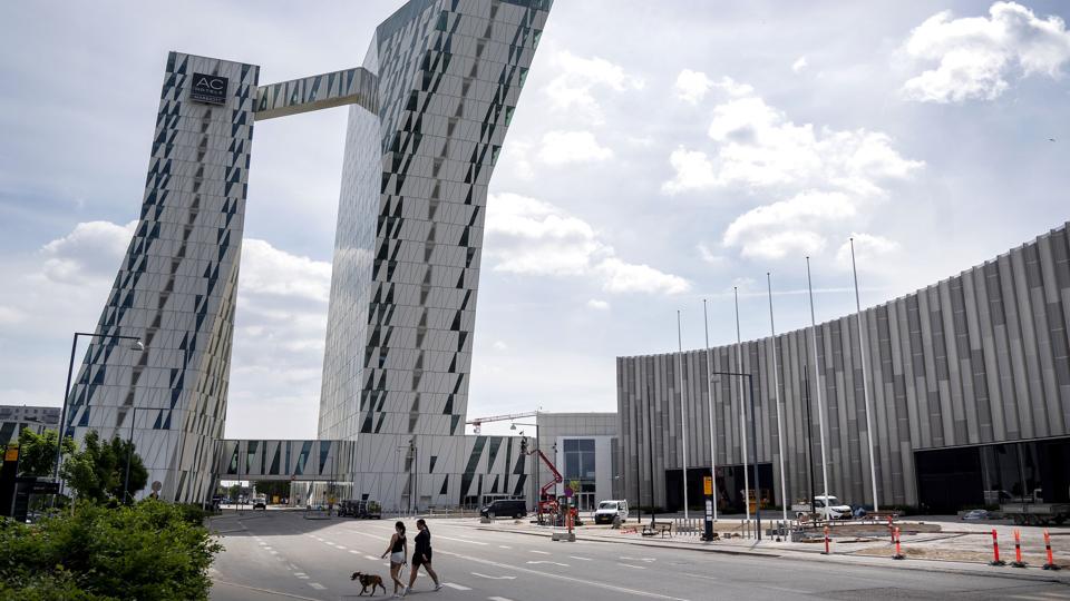Hoteller begynder så småt at indhente det tabte fra under coronakrisen, viser nye tal. På billedet ses hotellet Bella Sky på Amager. (Arkivfoto). <i>Linda Kastrup/Ritzau Scanpix</i>