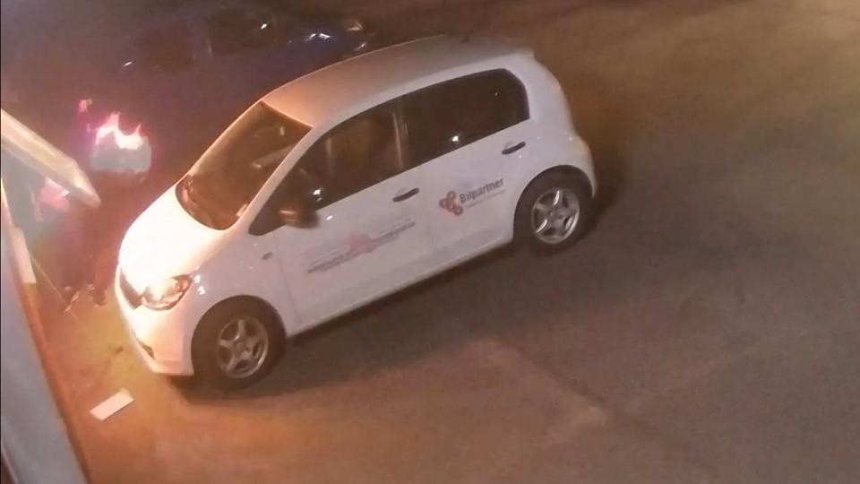 Her sætter en gerningsmand ild i et kontor hos Gærum Auto <i>Nordjyllands Politi</i>
