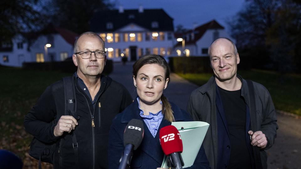 Der er et rød-grønt flertal, og det bør Mette Frederiksen (S) benytte sig af, siger politisk ordfører Mai Villadsen (EL) i forbindelse med forhandlingerne om en ny regering. Enhedslisten er klar til at vælte en regering, hvor fungerende statsminister Mette Frederiksen går sammen med Moderaterne. (Arkivfoto). <i>Nikolai Linares/Ritzau Scanpix</i>