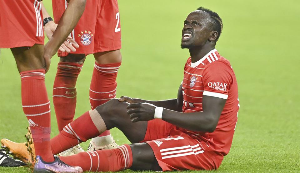 Sadio Mané blev skadet tirsdag, men er alligevel udtaget til VM. <i>Sven Simon/Ritzau Scanpix</i>