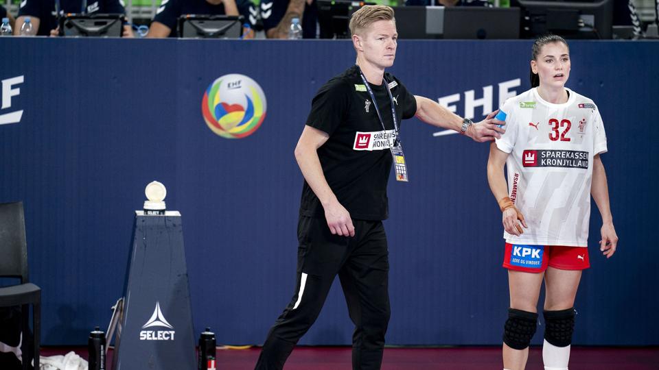 Landstræner Jesper Jensen, her sammen med Mie Højlund, forventer en svær opgave mod Kroatien. <i>Liselotte Sabroe/Ritzau Scanpix</i>