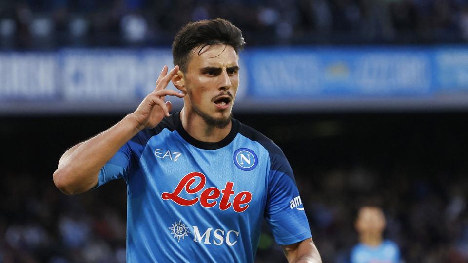 Eljif Elmas fejrer sin 3-0-scoring mod Udinese. <i>Ciro De Luca/Reuters</i>