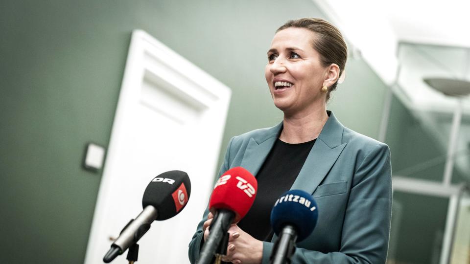 Fungerende statsminister Mette Frederiksen og Socialdemokratiet får opbakning fra 30,0 procent af vælgerne i den første Voxmeter-måling efter folketingsvalget. (Arkivfoto). <i>Emil Helms/Ritzau Scanpix</i>