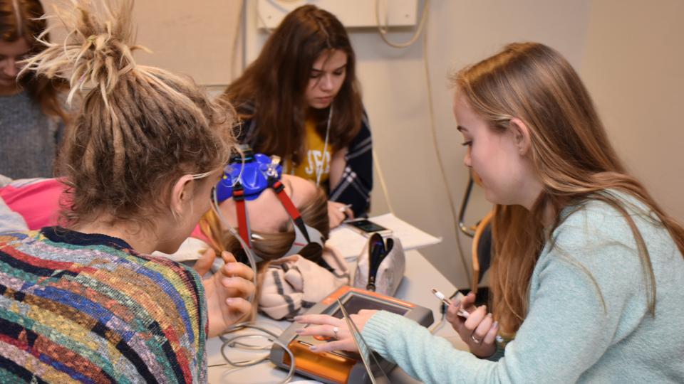Ny HF-linje "Sundhed og Velvære" er et forsøg på at trække flere unge til de hårdt mangelramte sundhedsuddannelser. <i>Foto: Frederikshavn Kommune</i>