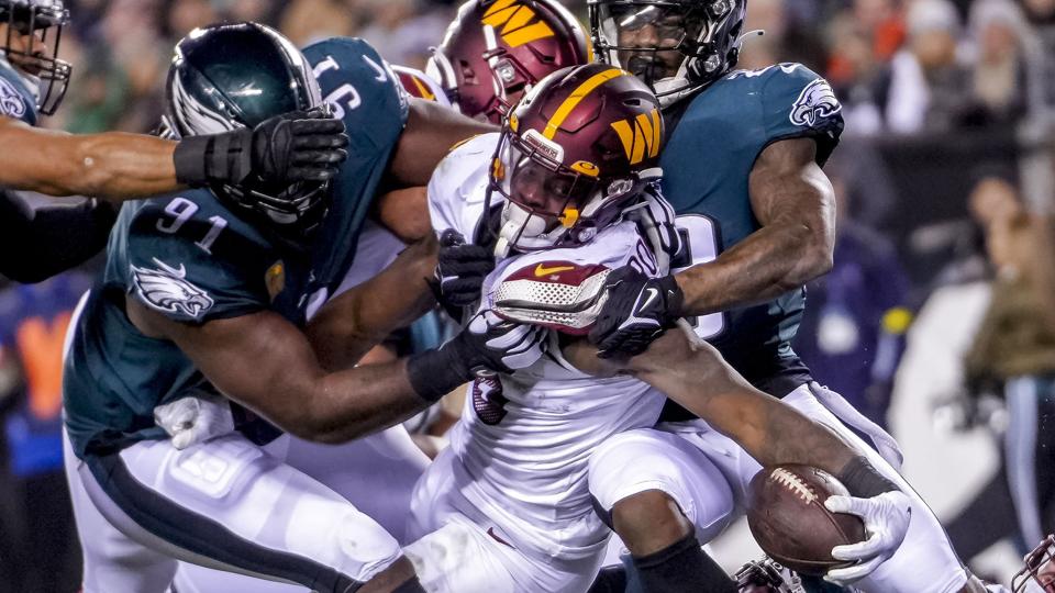 Brian Robinson imponerede med sit touchdown-løb i kampen mod Philadelphia Eagles. Kort før sæsonstart blev han skudt under et røveriforsøg. <i>Scott Serio/Ritzau Scanpix</i>
