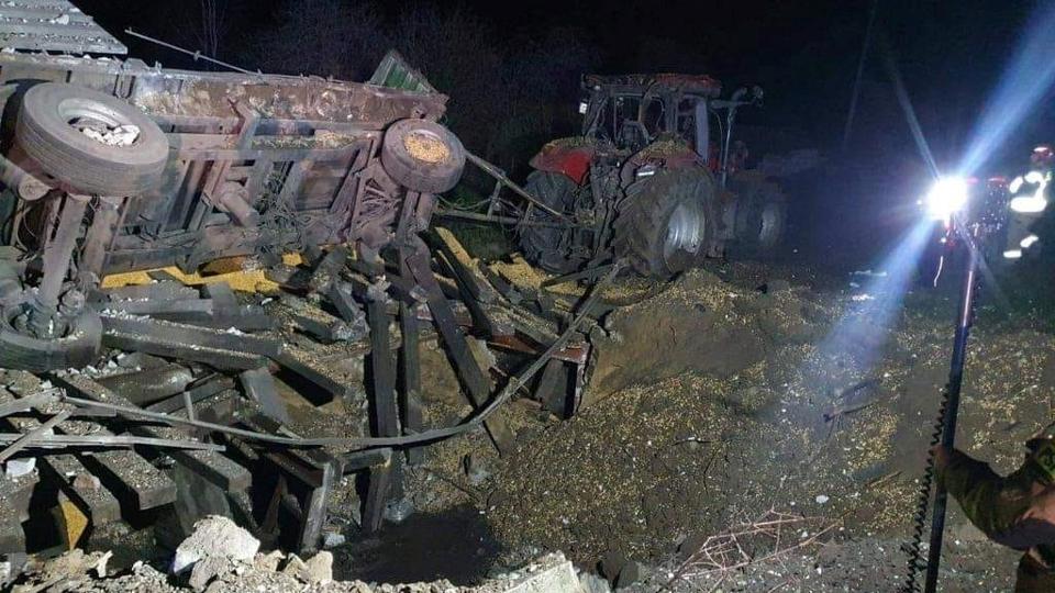 Skaderne ses her efter en eksplosion tirsdag i den polske landsby Przewodow, hvor to er døde. <i>Ugc/Reuters</i>