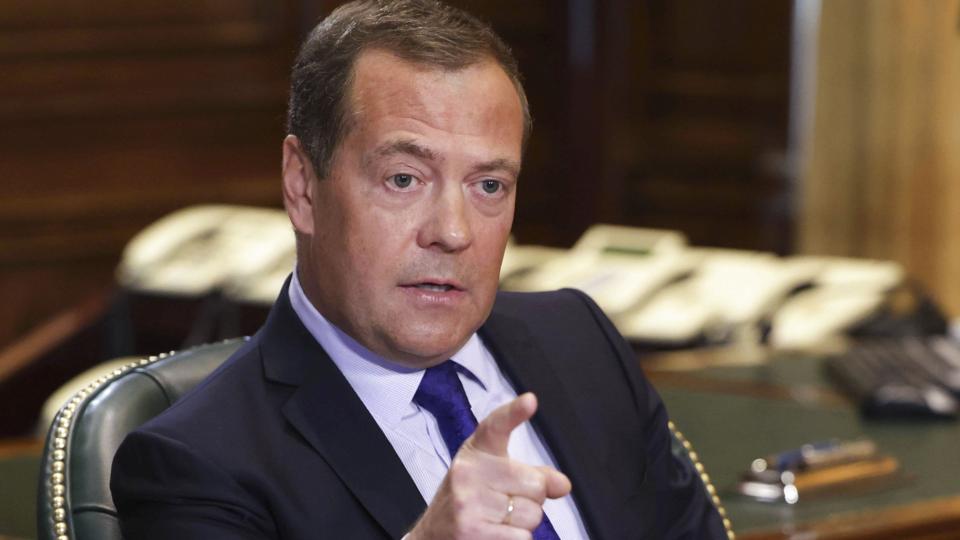 Ifølge Ruslands tidligere præsident Dmitrij Medvedev fører Vesten "en hybridkrig" mod Rusland, og med meldinger om et missilnedslag i Polen rykker Vesten tættere på en verdenskrig. (Arkivfoto). <i>Ekaterina Shtukina/Ritzau Scanpix</i>