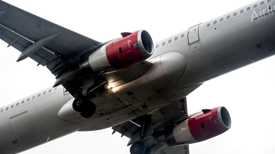 Vores nabolandes afgifter ligger på mellem cirka 150 og 720 kroner per passager for rejser ud af EU. Tidligere i år foreslog den daværende S-regering en afgift på 13 kroner på indenrigsflyvninger. <i>Mads Claus Rasmussen/Ritzau Scanpix</i>