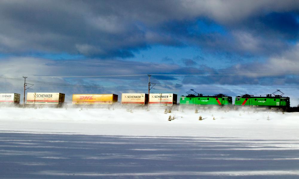 Green Cargo godstog i vinterlandskab Green Cargo godstog i vinterlandskab