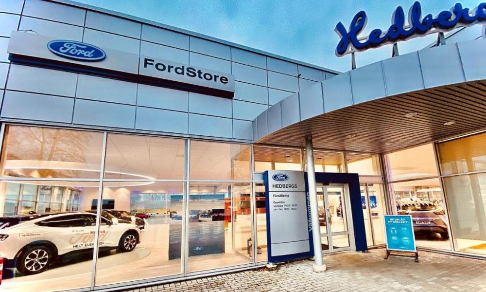 Famijeföretaget Hedbergs Bil, med anläggningar i Malmö, Helsingborg och Lund, förlorar nästa år avtalet som återförsäljare av Ford då Hedin Bil själva satsar på en ny Ford-anläggning i staden.