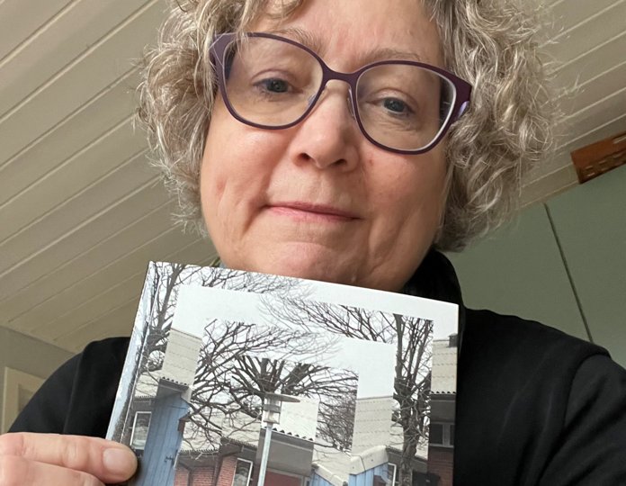 Grit Niklasson har skrevet novellesamlingen "Inde i husene", der forgår i en rækkehusbebyggelse på en fiktiv Violvej i Thisted. <i>Privatfoto</i>