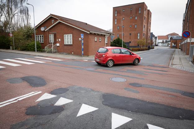 Hajtænderne ved udkørslen fra Assersvej til Jyllandsgade bliver overset - det gjorde de i hvert fald i lørdags. <i>Foto: Kim Dahl Hansen</i>