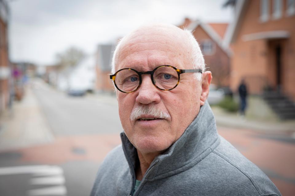 Jes Olsen løb barfodet ud for at hjælpe efter færdselsuheld. <i>Foto: Kim Dahl Hansen</i>