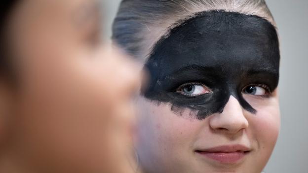 - Jeg har altid syntes, at teater er virkelig spændende, og hvis det er muligt, vil jeg også gerne have en karriere ud af det, fortæller Sofie My på 14 år. <i>Foto: Claus Søndberg</i>