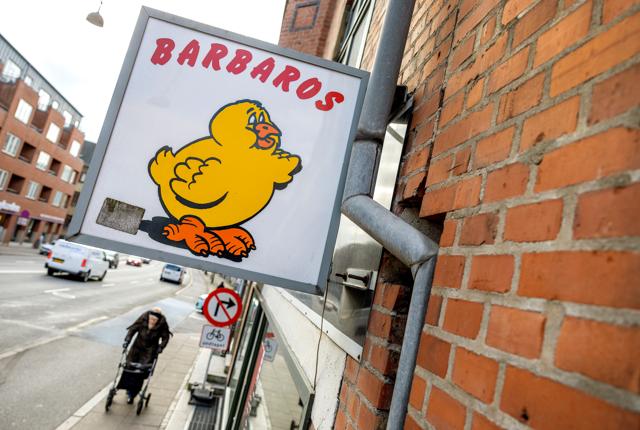 Pizzeriaet har ligget på Vesterbro i årevis og de fleste rigtige aalborgensere kan med garanti genkende skiltet med den gule kylling.