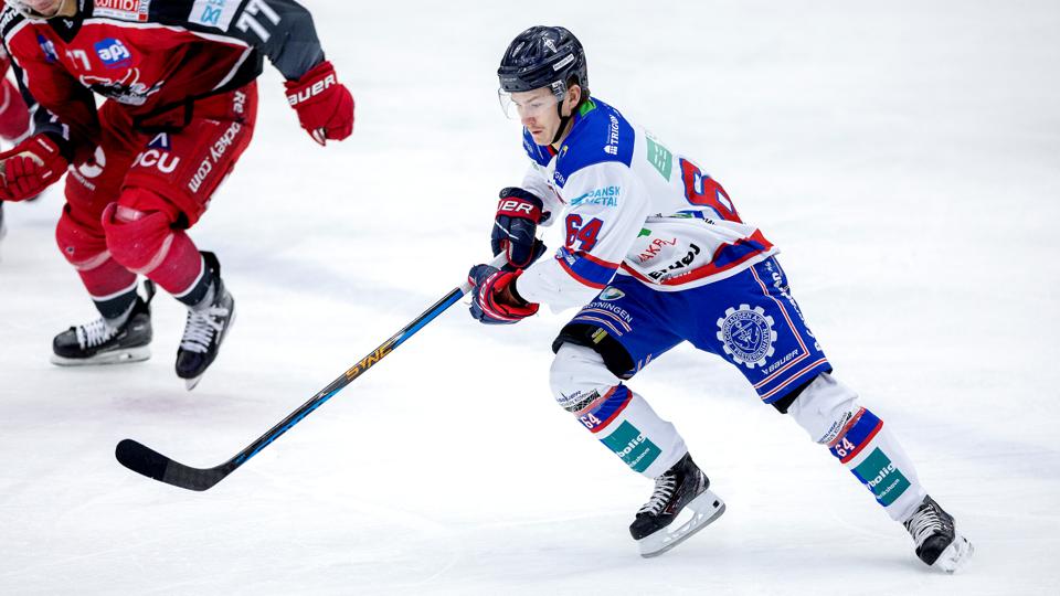 Aleksi Halme straffes for at vise grov uagtsomhed i seneste kamp. <i>Foto: Lars Pauli</i>