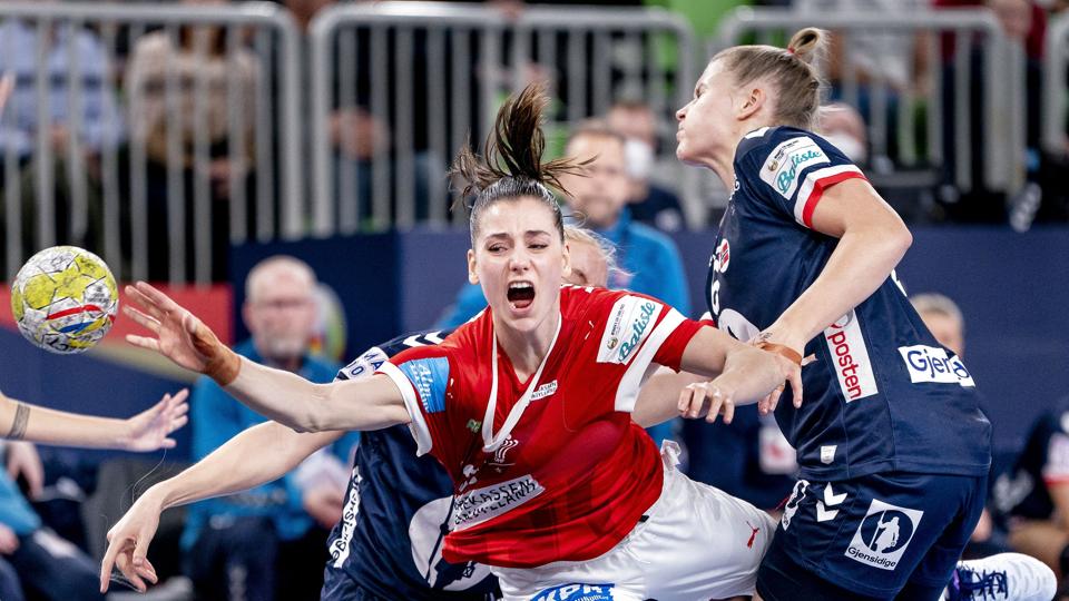 Danmark var foran 22-18 i anden halvleg, men tabte efter et norsk comeback. <i>Liselotte Sabroe/Ritzau Scanpix</i>